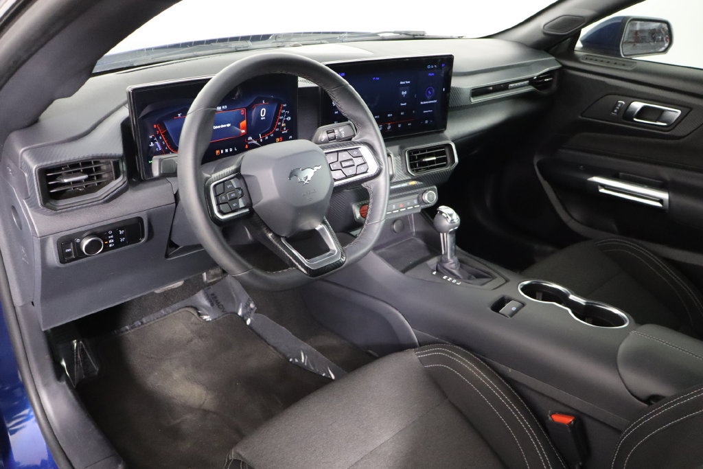 Used 2024 Ford Mustang Coupe RWD image 25