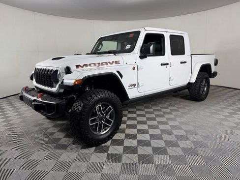 Certified 2025 Jeep Gladiator Mojave AWD/4WD image 3
