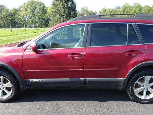 Used 2014 Subaru Outback 2.5i Limited AWD/4WD image 32