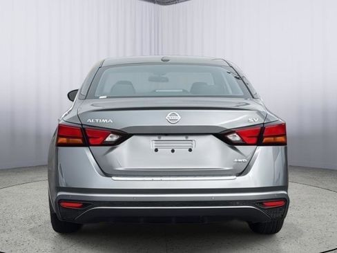 Used 2022 Nissan Altima 2.5 SV image 4