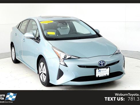 Used 2016 Toyota Prius Four image 1