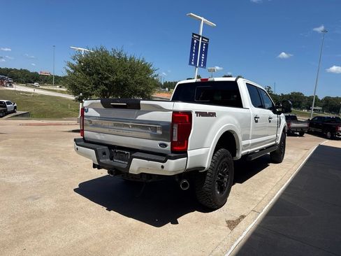 Used 2022 Ford F350 Platinum w/ Tremor Off-Road Package AWD/4WD image 8