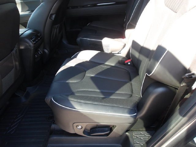 Used 2024 Hyundai Palisade SEL w/ Premium Package AWD/4WD image 12