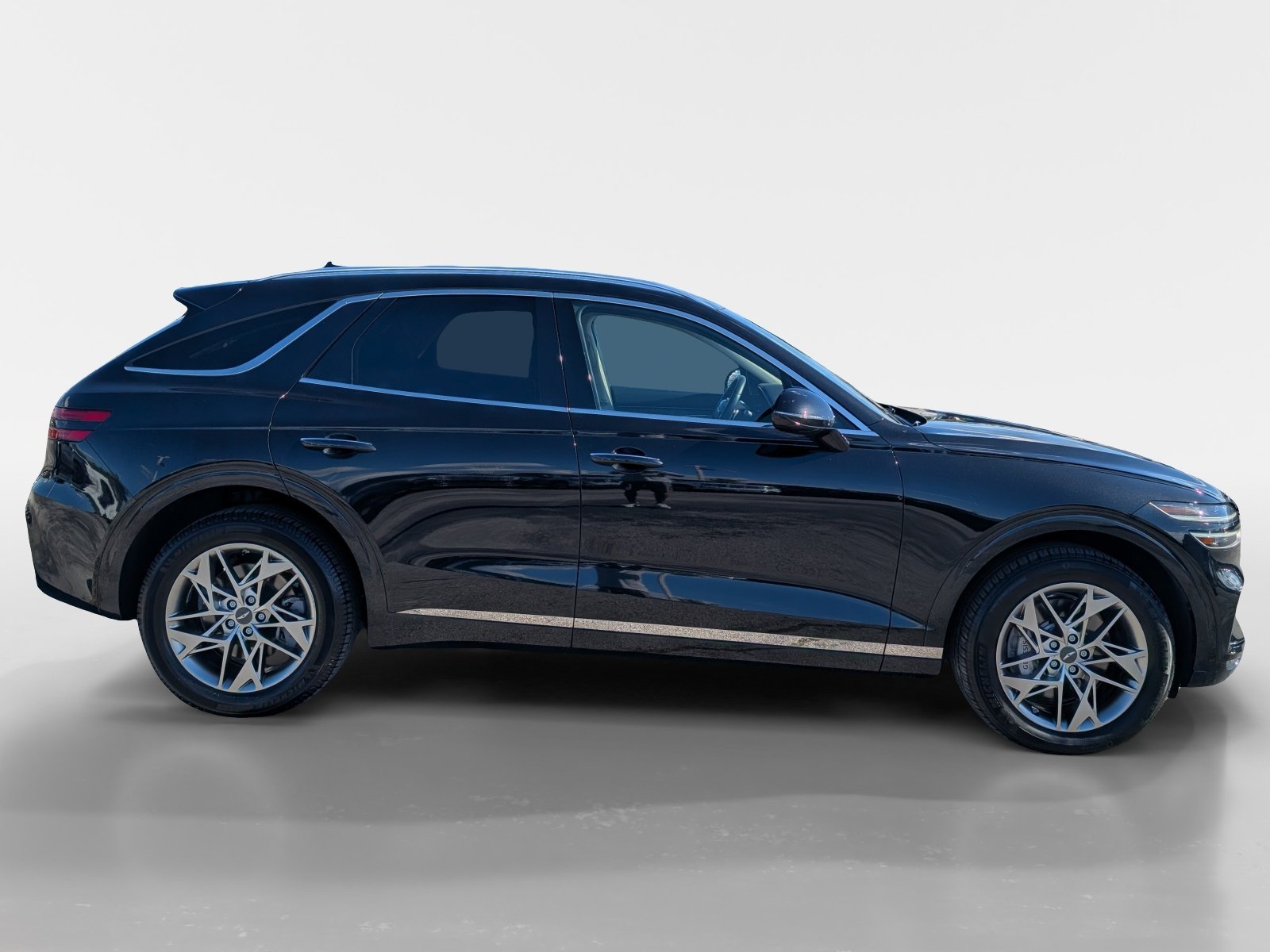 Used 2025 Genesis GV70 2.5T AWD/4WD image 3