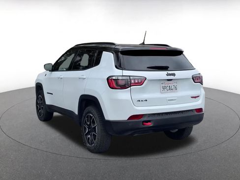 Used 2025 Jeep Compass Trailhawk image 11