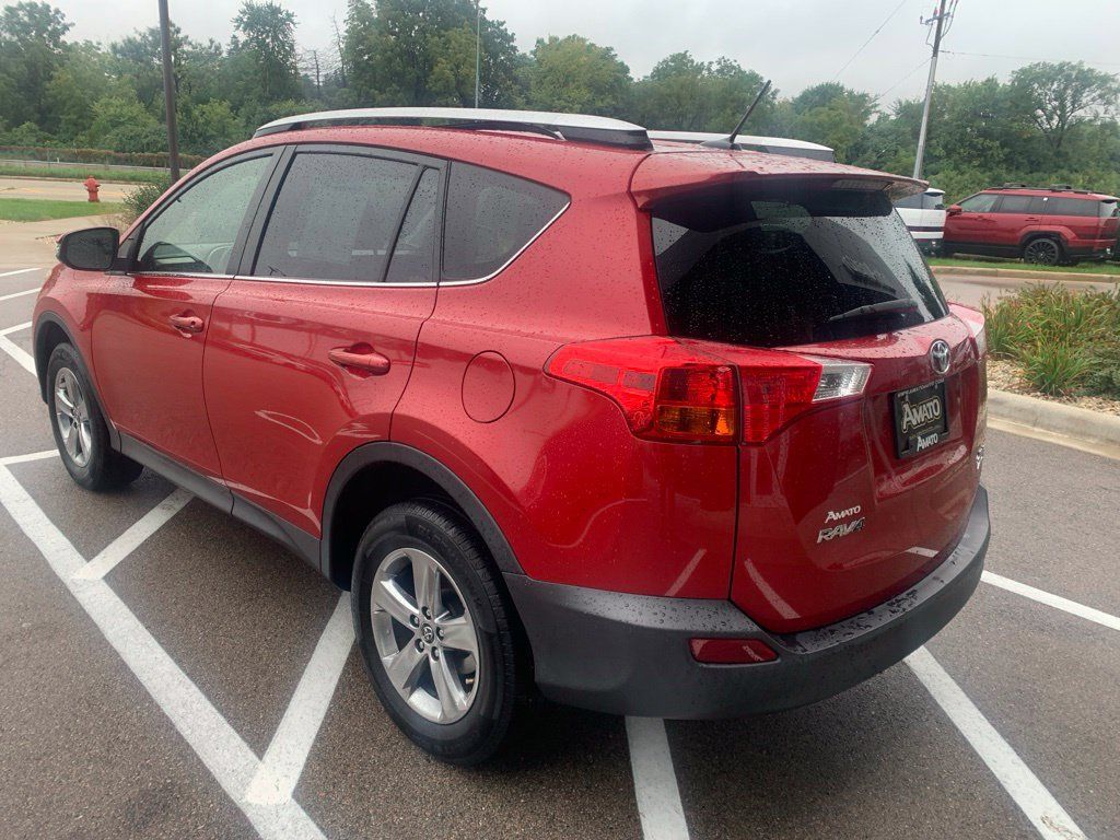 Used 2015 Toyota RAV4 XLE AWD/4WD image 3