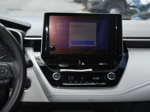 Used 2025 Toyota Corolla SE FWD image 15