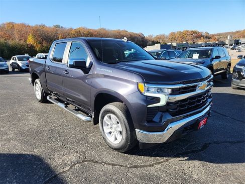 Used 2022 Chevrolet Silverado 1500 LT w/ Protection Package image 2