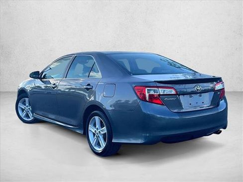 Used 2014 Toyota Camry SE image 13
