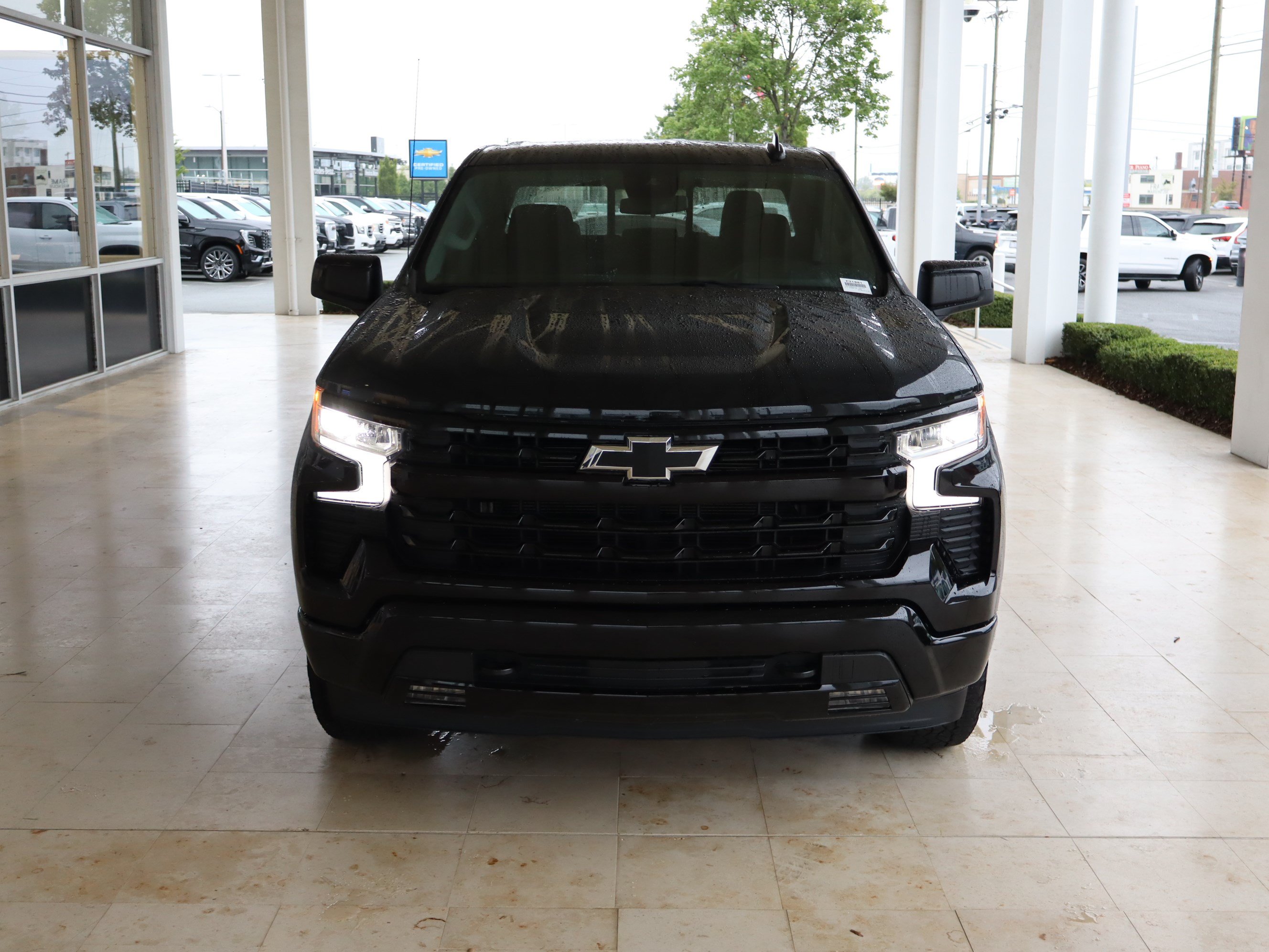 Used 2025 Chevrolet Silverado 1500 RST w/ Convenience Package II AWD/4WD image 3