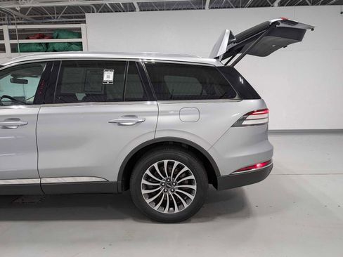 Used 2020 Lincoln Aviator Reserve w/ Equipment Group 201A image 10