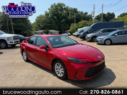 Used 2025 Toyota Camry LE w/ Convenience Package FWD image 1