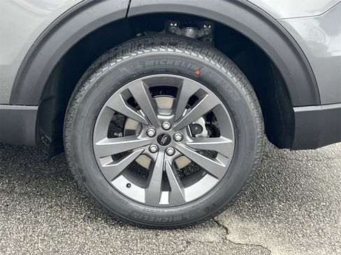 New 2026 Ford Explorer Active w/ Active Comfort Package image 27