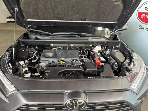 Used 2025 Toyota RAV4 XLE FWD image 47