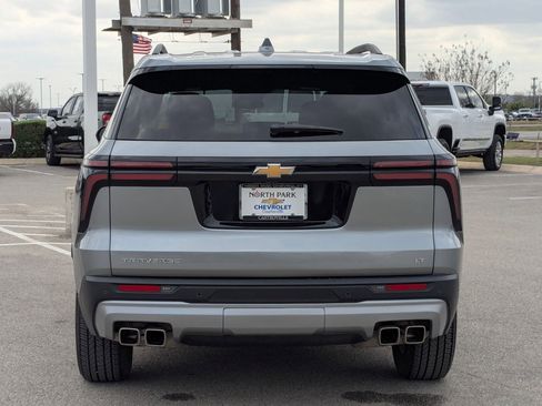 Used 2024 Chevrolet Traverse LT w/ LPO, Floor Liner Package image 4