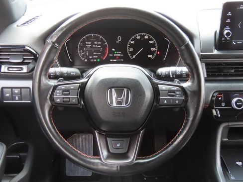 Used 2024 Honda Pilot TrailSport image 37
