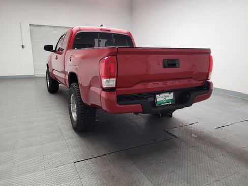 Used 2017 Toyota Tacoma SR w/ SR Convenience Package image 6