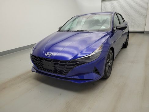 Used 2023 Hyundai Elantra SEL image 15