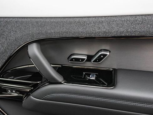 New 2026 Land Rover Range Rover Sport Dynamic SE AWD/4WD image 19