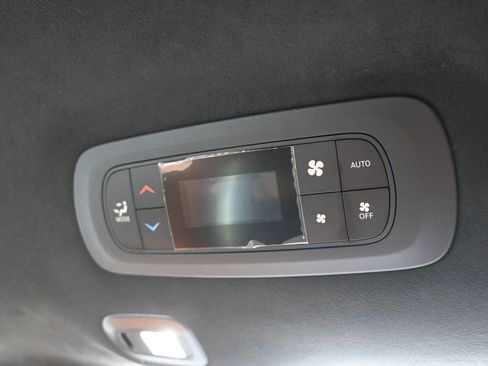 Used 2024 Chrysler Pacifica Pinnacle image 56