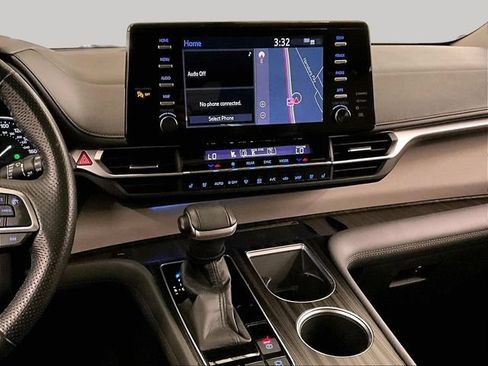 Used 2021 Toyota Sienna Limited FWD image 6