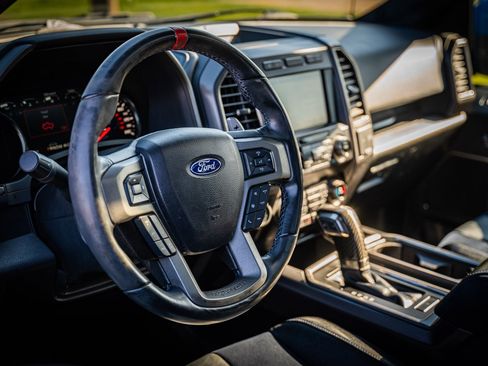 Certified 2019 Ford F150 Raptor w/ Equipment Group 802A Luxury image 22