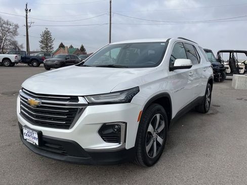 Used 2022 Chevrolet Traverse LT w/ LT Premium Package AWD/4WD image 6
