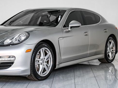 Used 2010 Porsche Panamera S RWD image 57