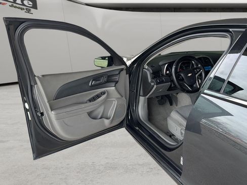 Used 2015 Chevrolet Malibu LS FWD image 10
