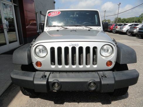 Used 2011 Jeep Wrangler Sport AWD/4WD image 4