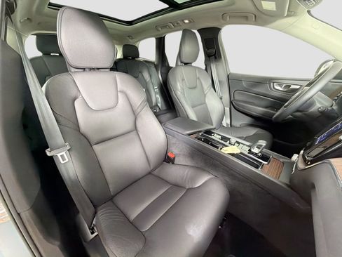 Certified 2023 Volvo XC60 B5 Plus w/ Climate Package image 29