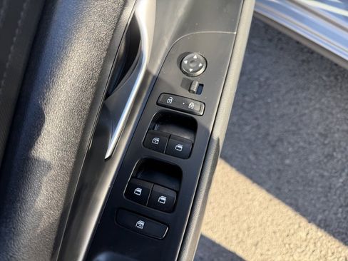 Used 2021 Hyundai Elantra SEL image 13