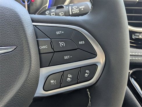 New 2026 Chrysler Pacifica Select image 26