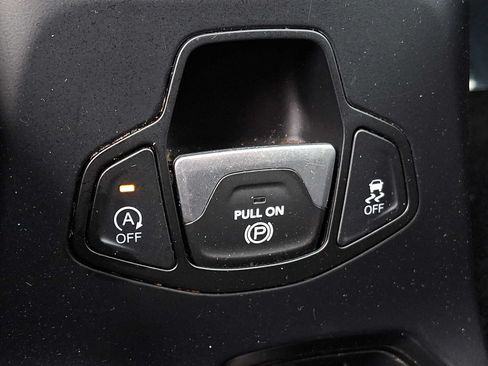 Used 2023 Jeep Renegade Trailhawk AWD/4WD image 22