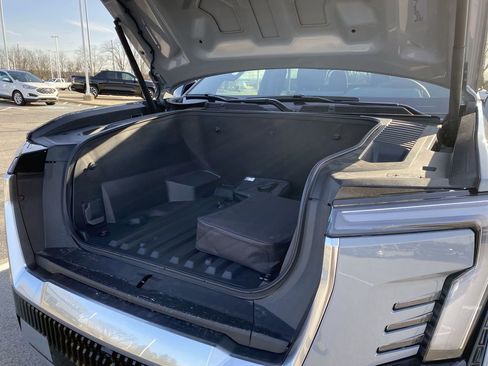 New 2024 GMC Sierra EV Denali AWD/4WD image 34