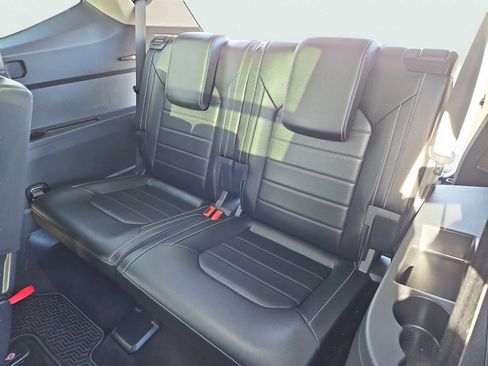 Certified 2024 Volkswagen Atlas SEL image 37