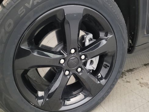 Used 2022 Jeep Grand Cherokee Limited 4xe image 31