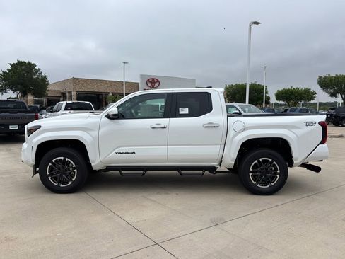 New 2026 Toyota Tacoma TRD Sport AWD/4WD image 2