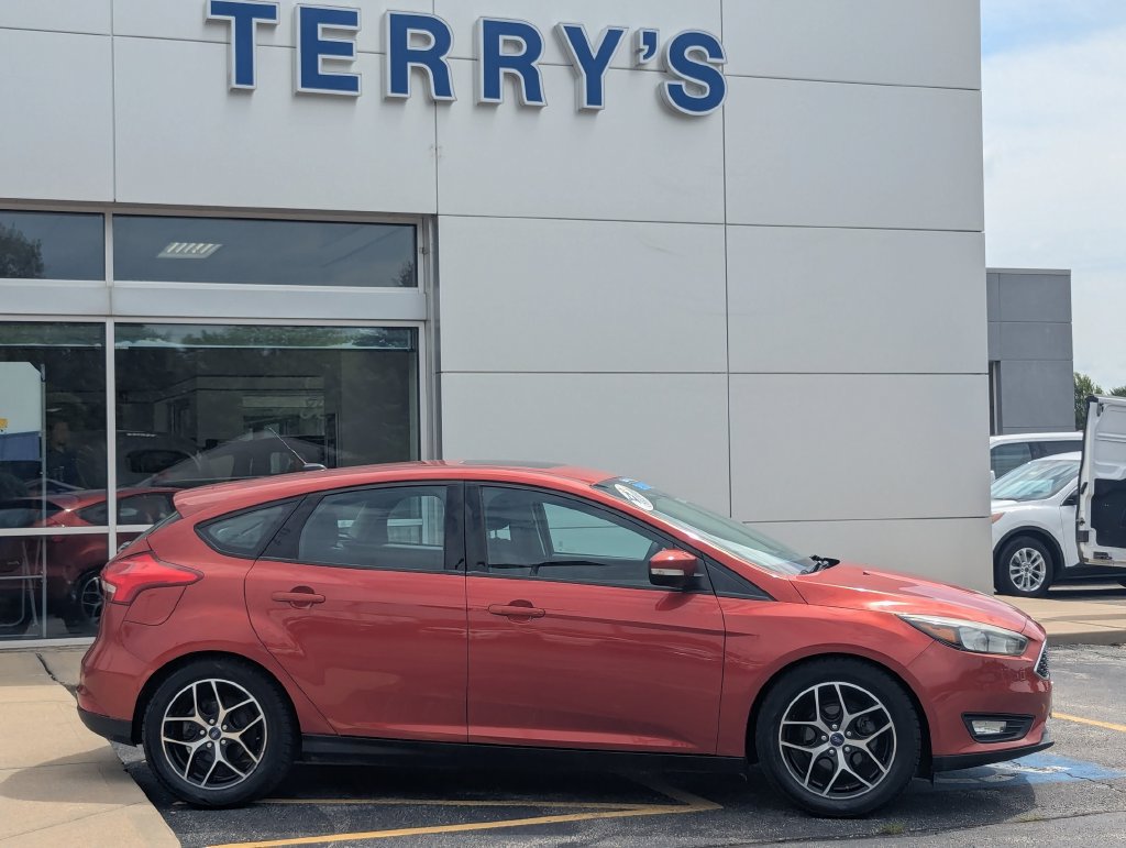 Used 2018 Ford Focus SEL FWD image 2