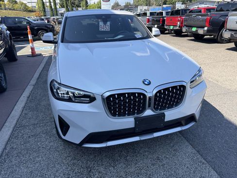 Used 2024 BMW X4 xDrive30i w/ Premium Package AWD/4WD image 7