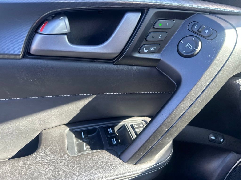 Used 2011 Acura TL w/ Technology Package AWD/4WD image 28