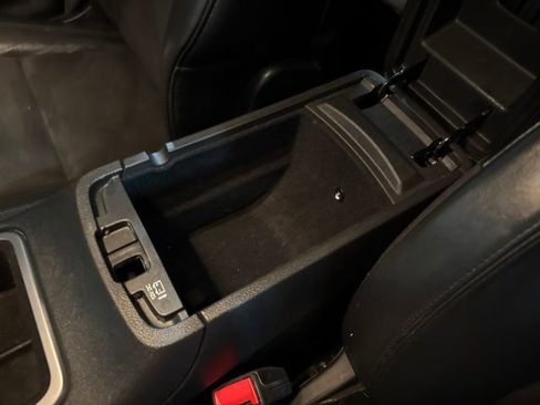 Used 2019 Jeep Grand Cherokee Altitude AWD/4WD image 11