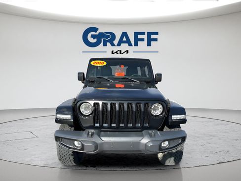 Used 2018 Jeep Wrangler Unlimited Sahara w/ Uconnect 4C Nav & Sound Group AWD/4WD image 8