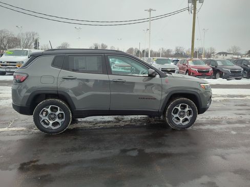 Used 2022 Jeep Compass Trailhawk w/ Trailhawk Elite Group image 11