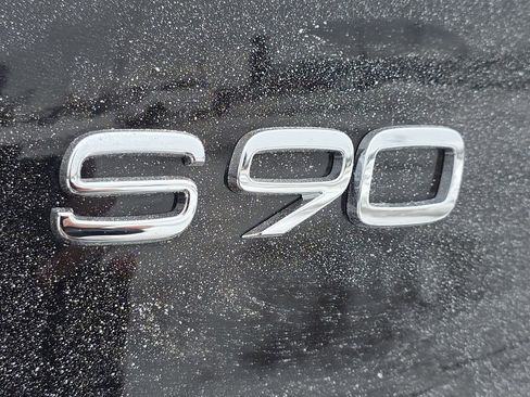 Used 2024 Volvo S90 B6 Ultimate w/ Protection Package Premier image 16