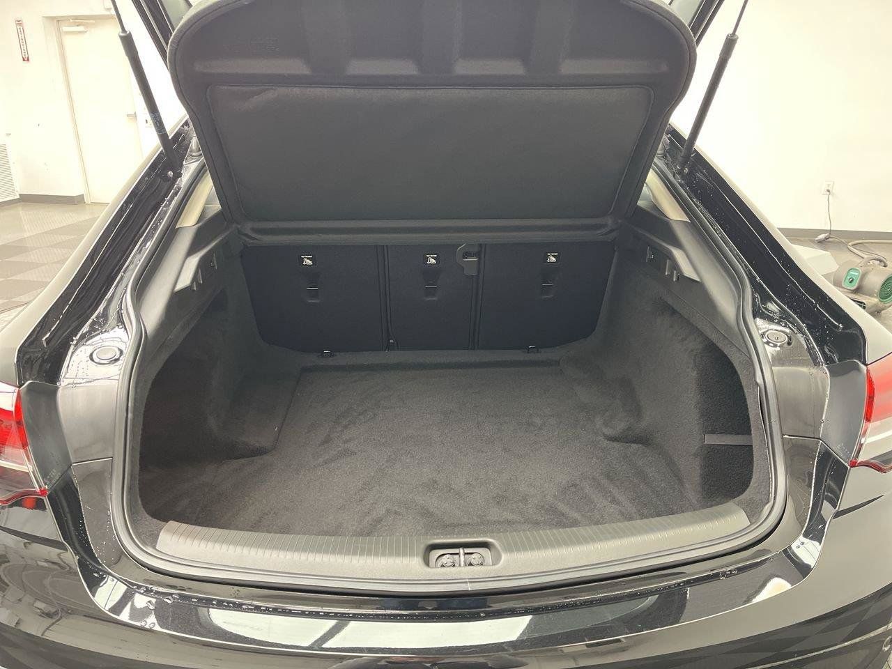 Certified 2020 Buick Regal Essence FWD image 30