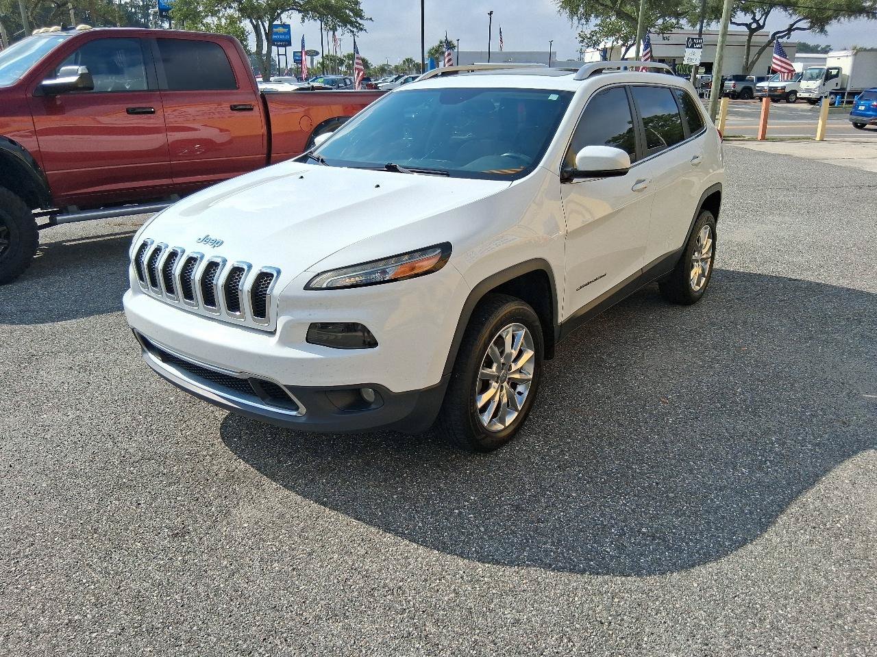 Used 2016 Jeep Cherokee Limited w/ Trailer Tow Group AWD/4WD image 7