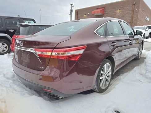 Used 2014 Toyota Avalon XLE Touring image 2