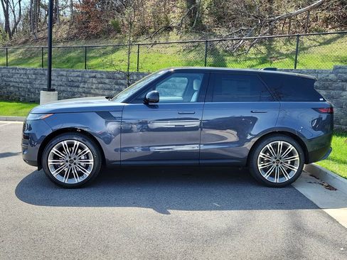 New 2026 Land Rover Range Rover Sport SE AWD/4WD image 6