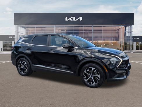Certified 2023 Kia Sportage EX FWD image 2